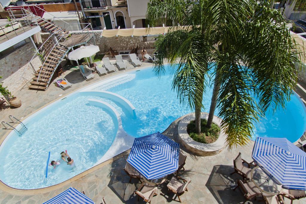Ionion Star Hotel Lefkada City Bagian luar foto