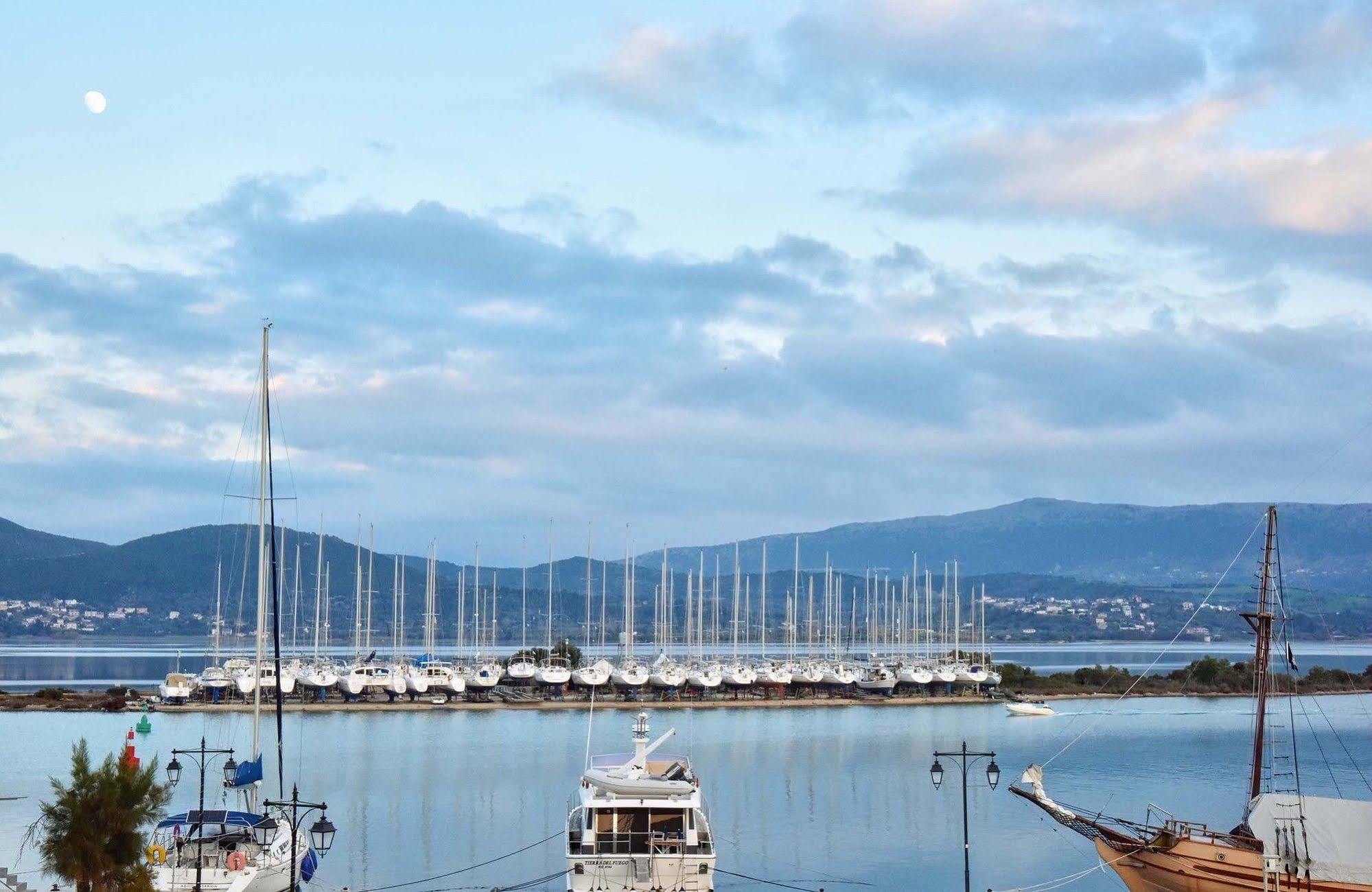 Ionion Star Hotel Lefkada City Bagian luar foto